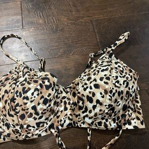 NWT Time and Tru 2X (20W-22W) bikini swimsuit top underwire molded cups leopard